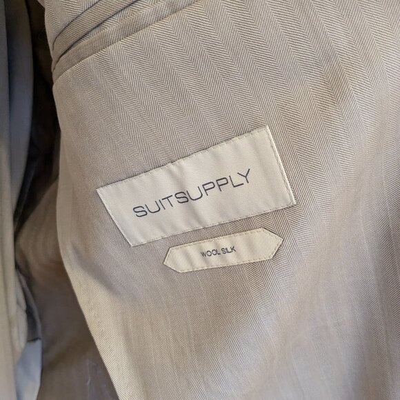 SuitSupply 3 Button Herringbone Silk and Linen Suit - Picture 4 of 8